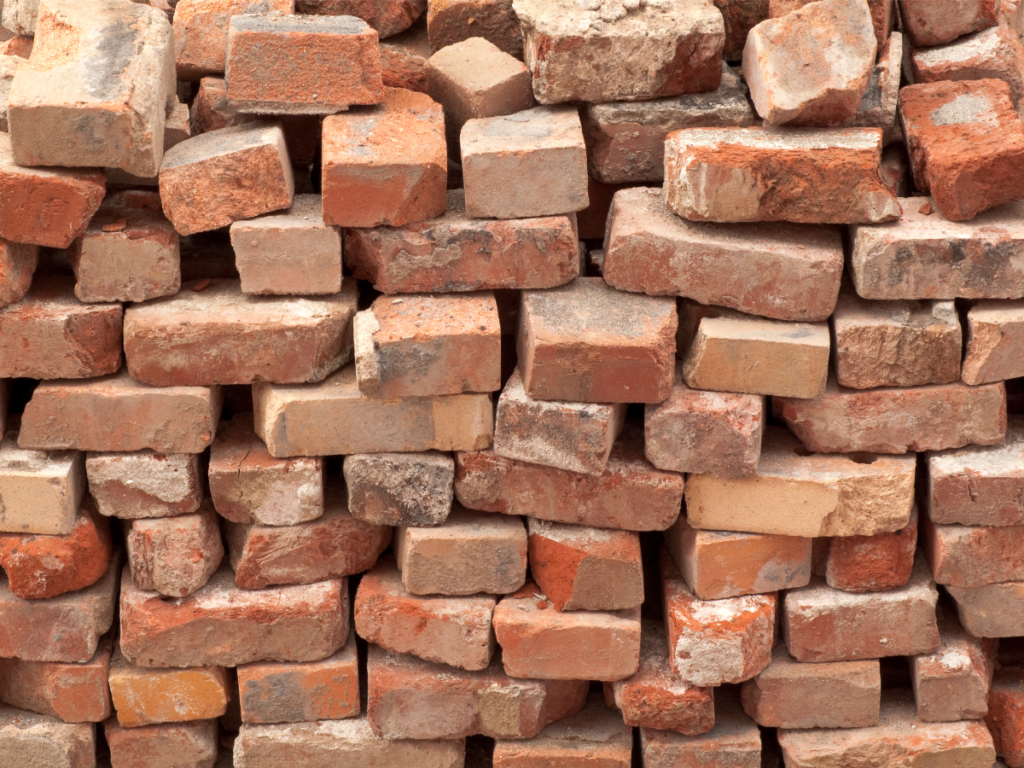 The Difference Between Reclaimed Brick and Recycled Brick